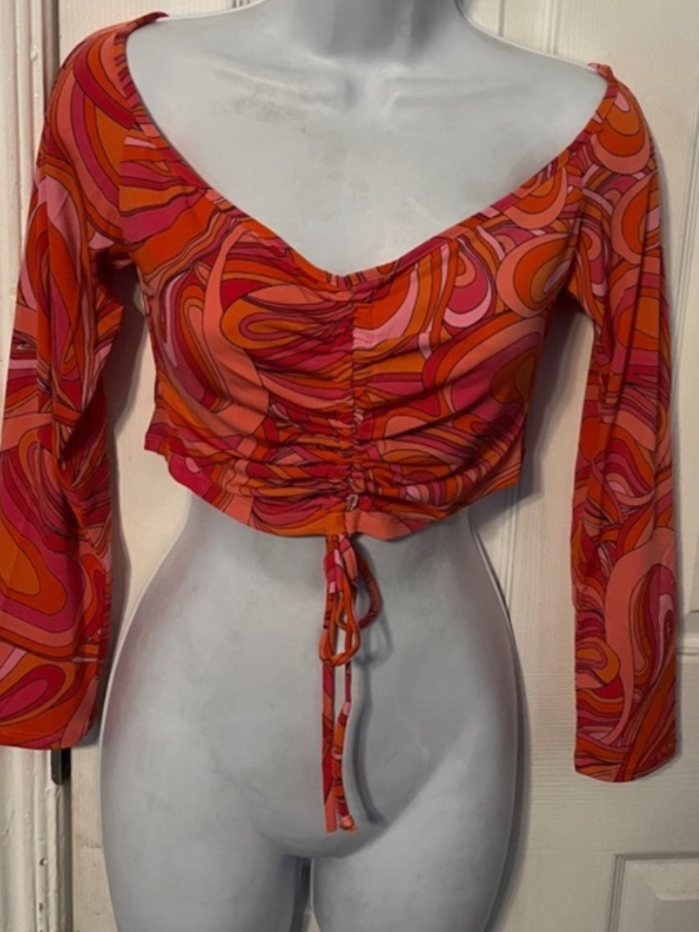 NWT Olivaceous Pink & Orange Ruched Tie-Front Long Sleeve Crop Top